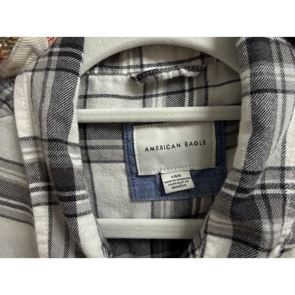 Lot of 3 Women’s American Eagle Flannel Button Up Shirts L Large - Picture 9 of 11